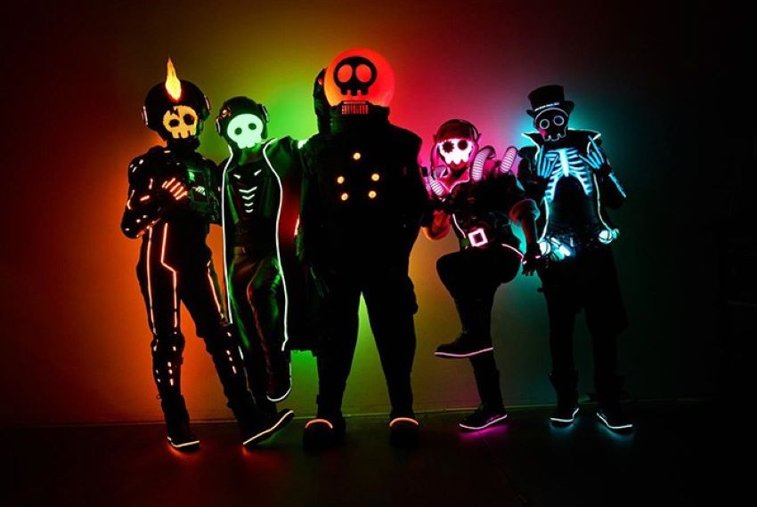 A dupla eletrónica The Living Tombstone acaba de confirmar a sua passagem por Lisboa