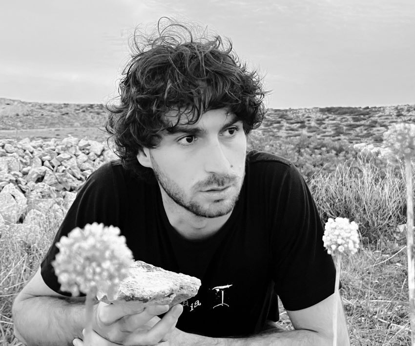 Alcabala anuncia lançamento de “Dinossauro Azul”