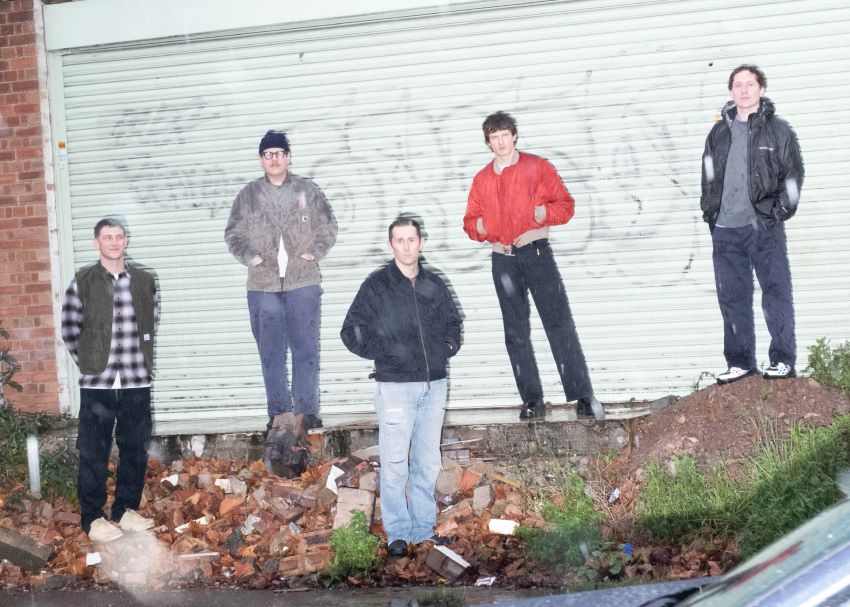 Basement regressam aos discos oito anos depois