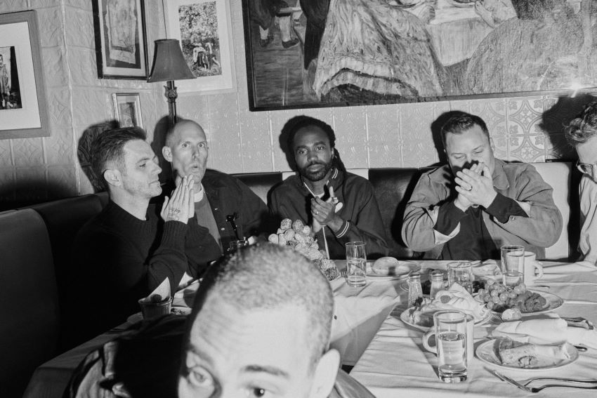 Bleachers de Jack Antonoff regressam com “Everybody for Ten Minutes”