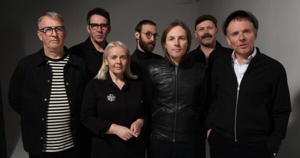 Escoceses Belle and Sebastian regressam a Portugal para tocaram o disco “If You’re Feeling Sinister’