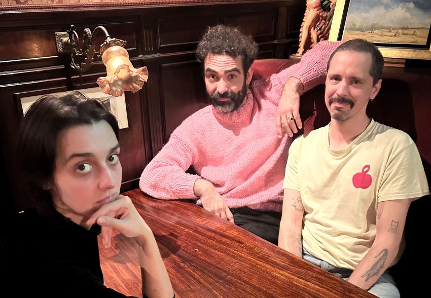 FEIRA POPULAR lança “Carrossel” novo single em colaboração com Femme Falafel