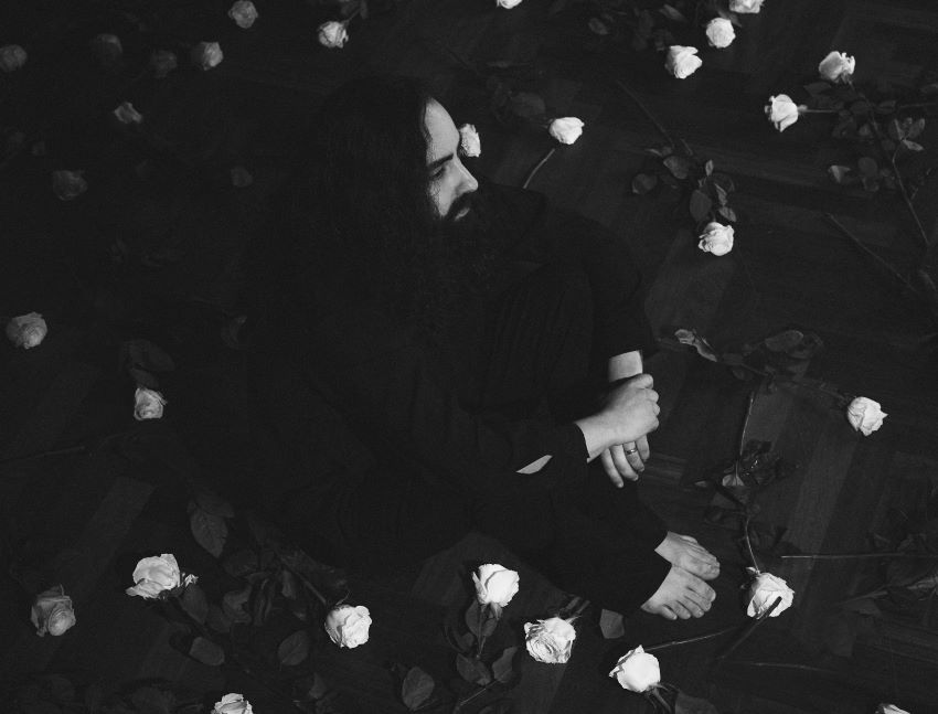 J.MYSTERY regressa com single "Change"