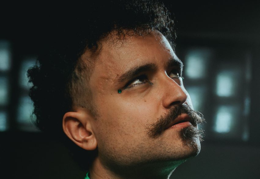 Jacaréu anuncia “Eterno Espectador” e concerto de apresentação em Lisboa