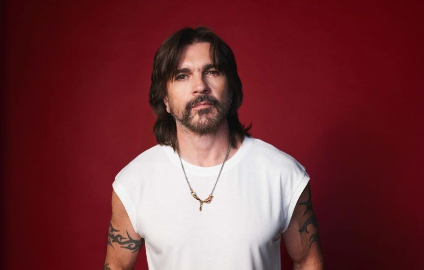 Juanes sobe ao palco da Super Bock Arena