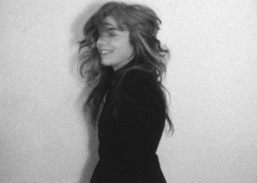 Julia Holter partilha “Materia 2”