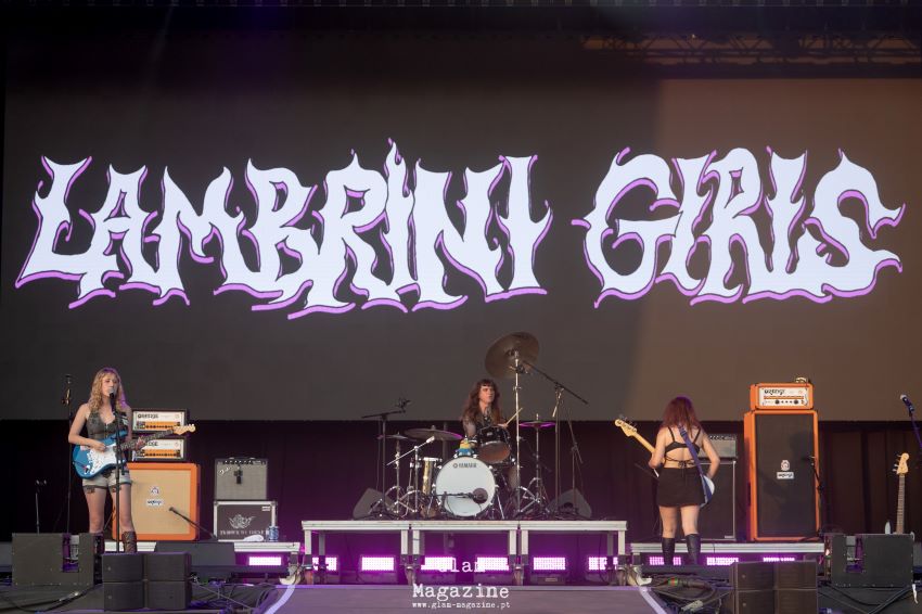 Lambrini Girls fizeram do palco de Vilar de Mouros um manifesto punk