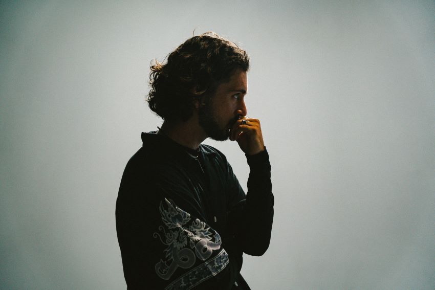 LEFT. lança versão do hit “Folded” para assinalar o Dia dos Namorados