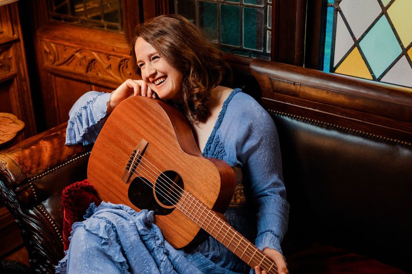 Meg Lui anuncia disco de estreia