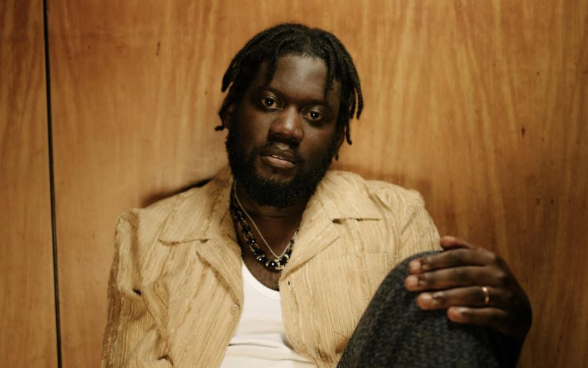 Michael Kiwanuka apresenta novo tema “Summer Clothes”