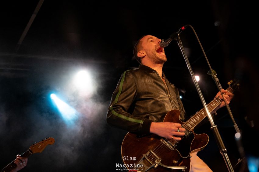 Miles Kane uma descarga elétrica de rock’n’roll com classe britânica