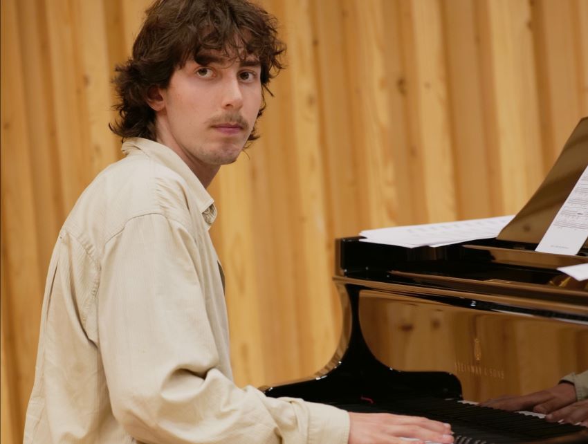 Orquestra Jazz de Matosinhos convida o pianista João Ferreira
