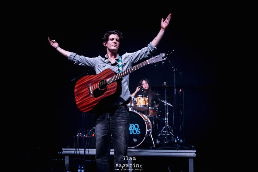 Pedro Santos transforma silêncio em intensidade e emoção em matéria viva