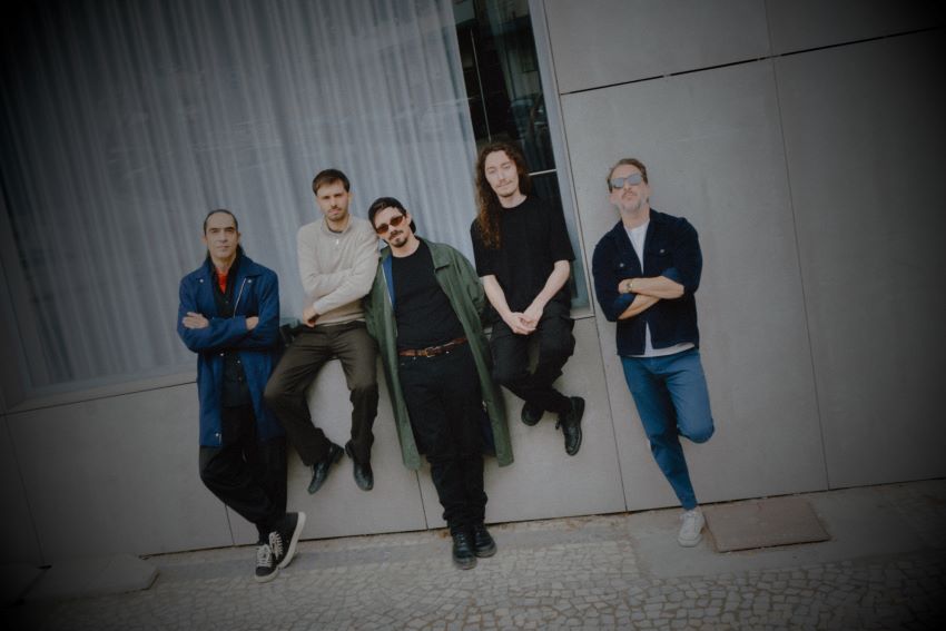 Quadra lançam novo single "Nada é Certo"