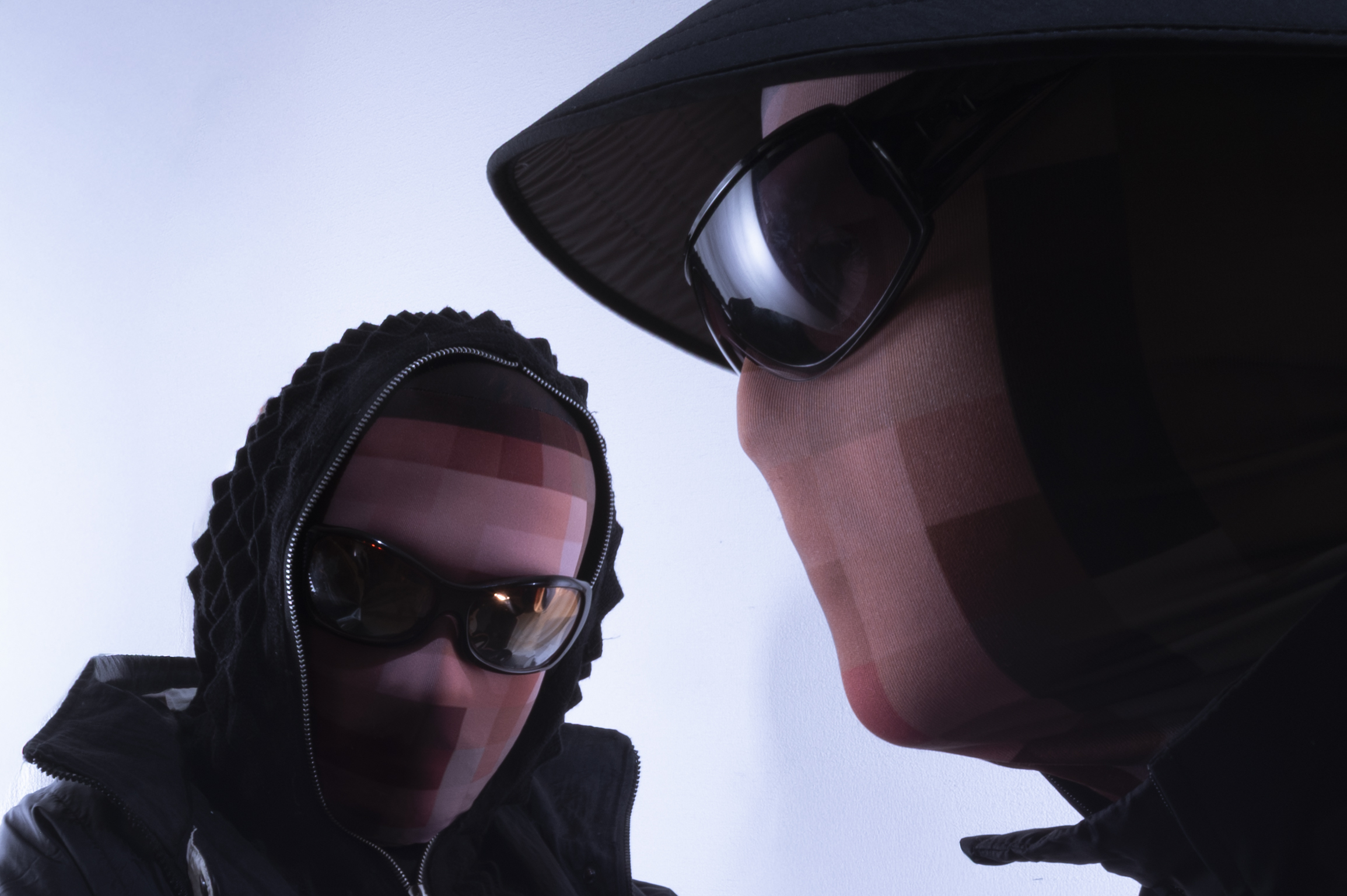 Two Shell: O Silêncio Enigmático Que Antecipa a Próxima Vaga Eletrónica