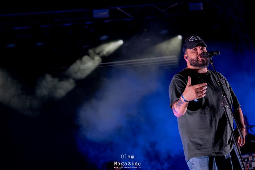xtinto fechou o segundo dia do Indie Music Fest 2026 com palavras, ritmo e atitude